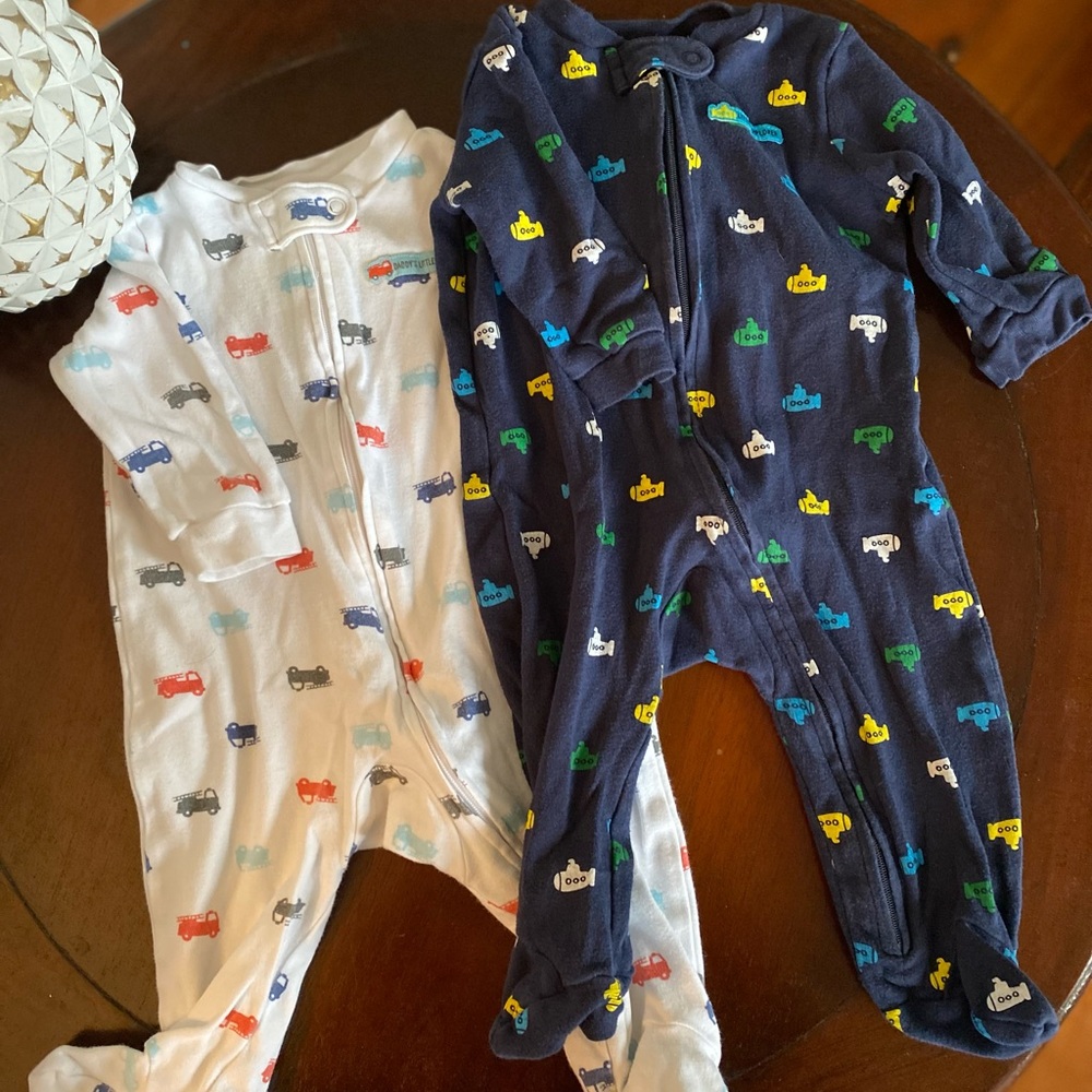 Carters Zip Up Footie Bodysuits Bundle set 2 Size 6 Months